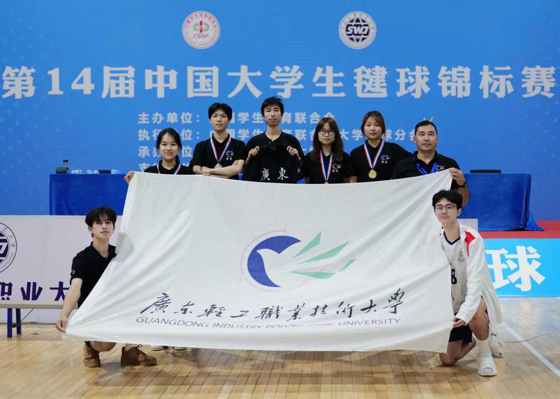 90E0457975BDBDFC4B81013B9C3_4B591EE6_201D5