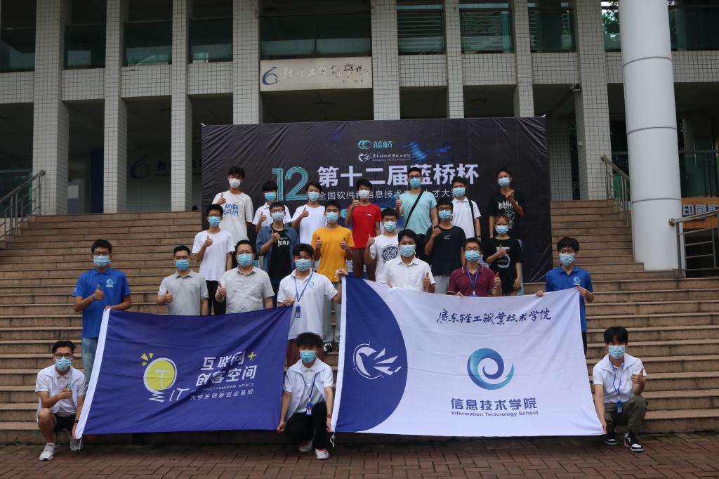 68F5ECC49BA0DACCB7AF74335F9_FD1A1560_1AE77