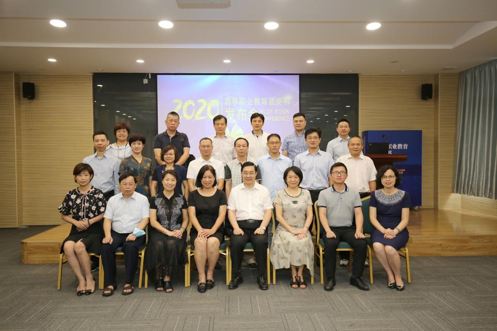 762BEBF94714E6BD6CFC07BE8F2_98E7B140_181DA