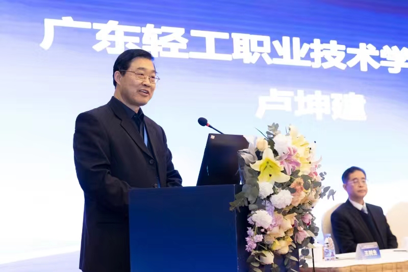 2B8FDC6C423A40C9424F680DF99_EB7A17AA_322EF 2B8FDC6C423A40C9424F680DF99_EB7A17AA_322EF