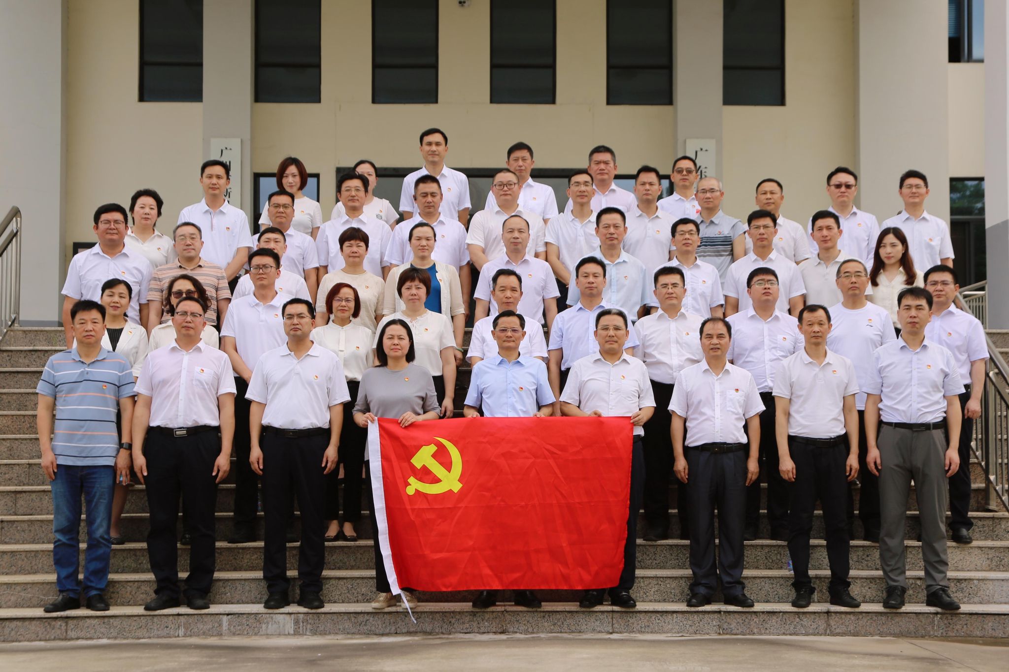 4EC23A68E754055F227499DD304_E57AE812_54C84