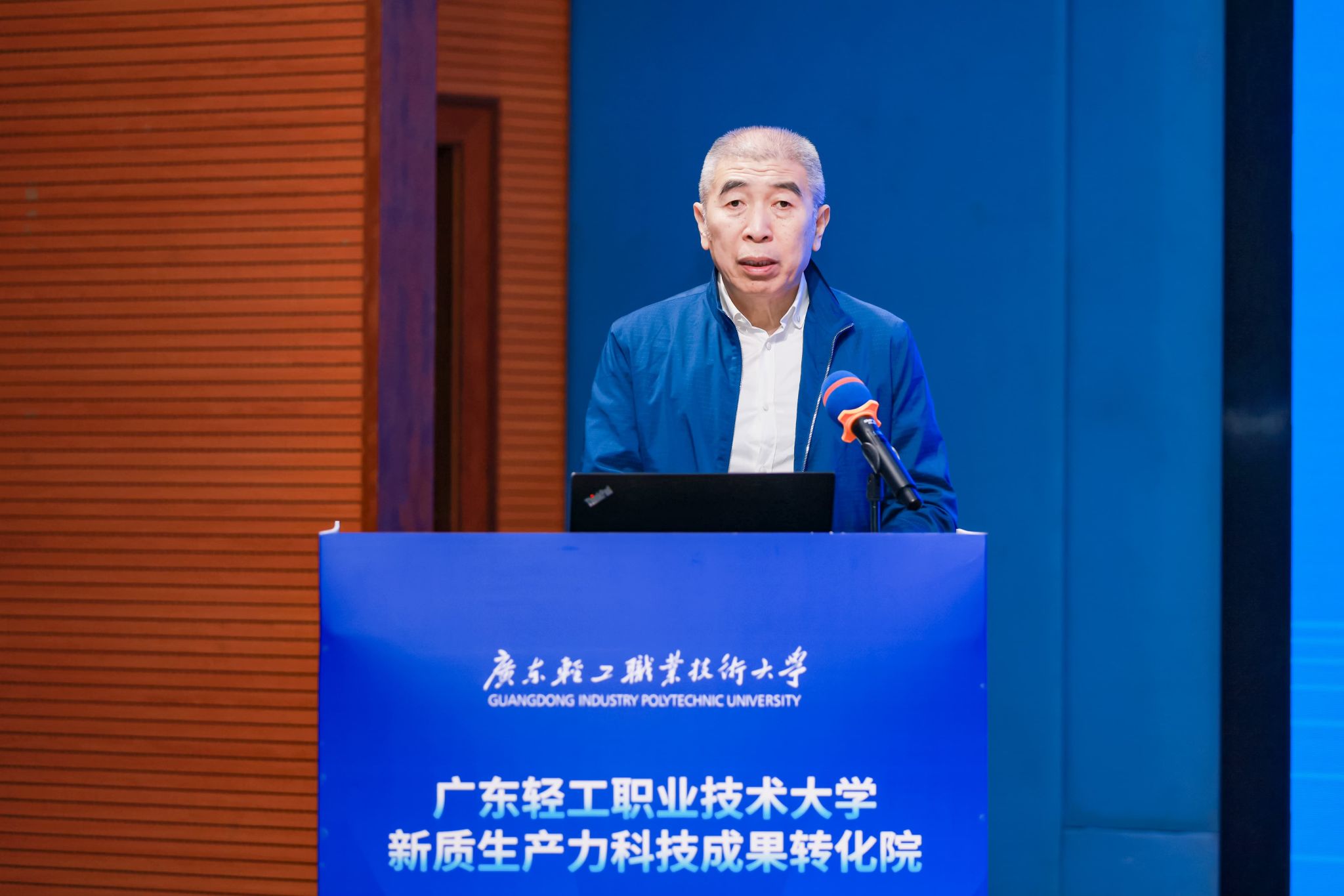 AC7B66CC8841949CAFE4317AF39_3DEF607C_2FD26