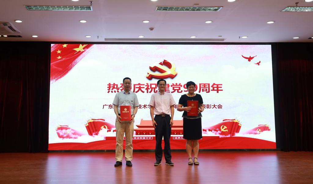 5F93DAAEF9C9BC74A77C0EBE184_8F09A60D_10941