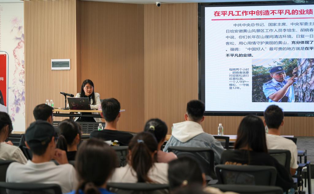 44CB7CED3BFD62BF6D5303BF3B0_DF6C664B_186AF