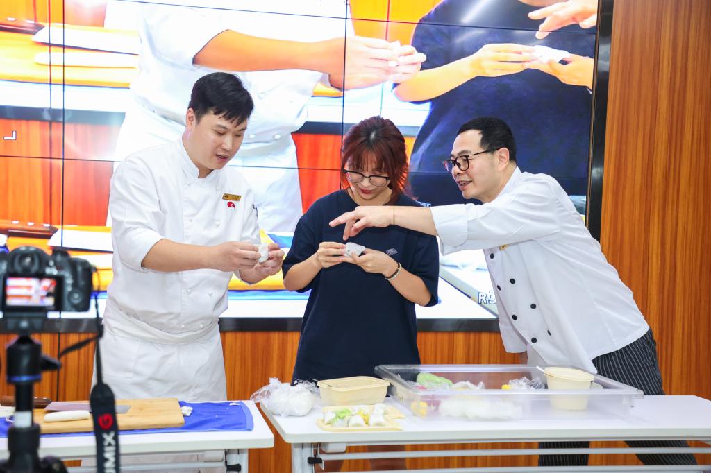 365���й�˾(Ӣ��)����-�ٷ���վ