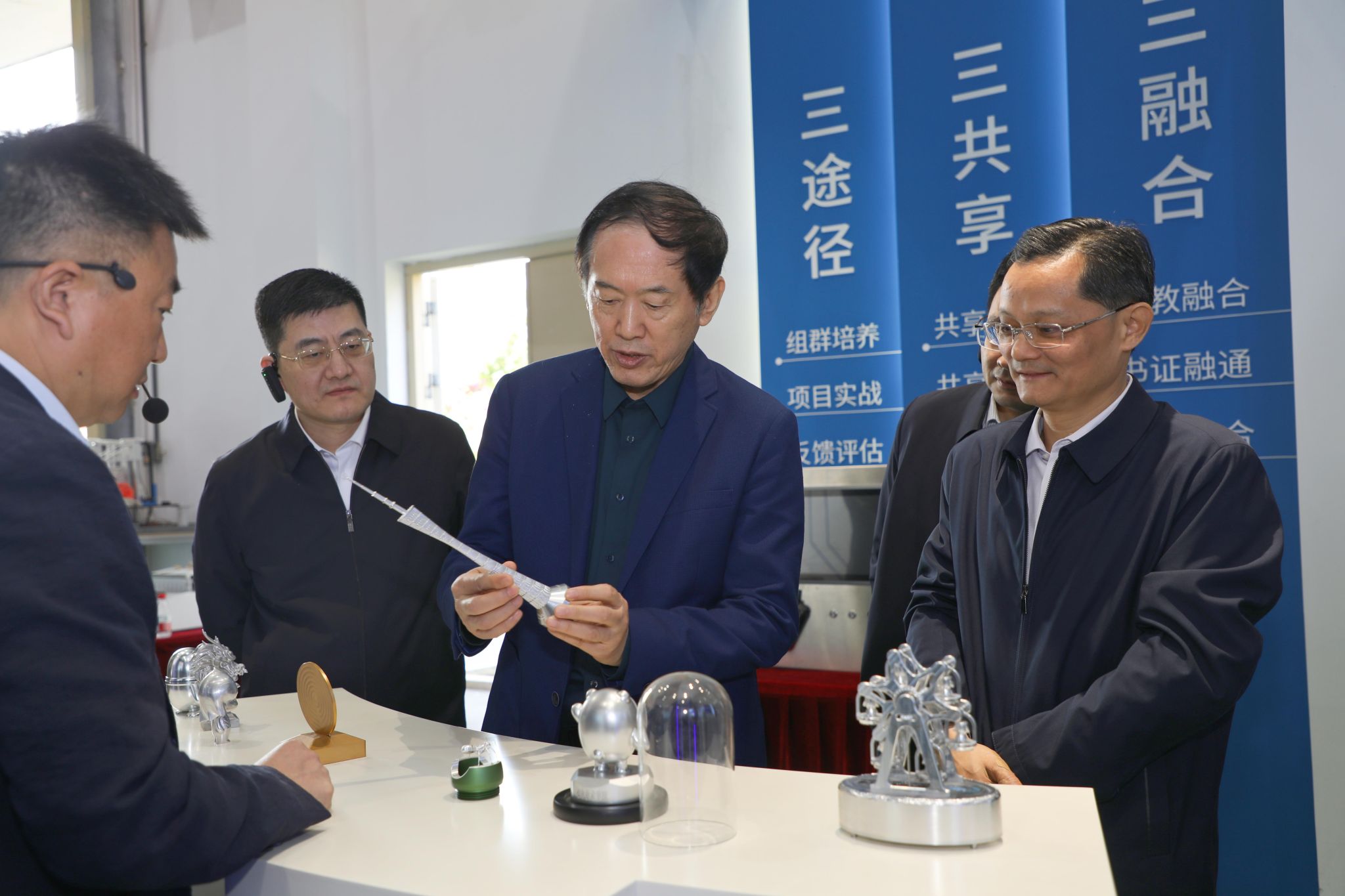 1AE44F0F6B7179E41B750A998DC_BF1C5BE2_33D59