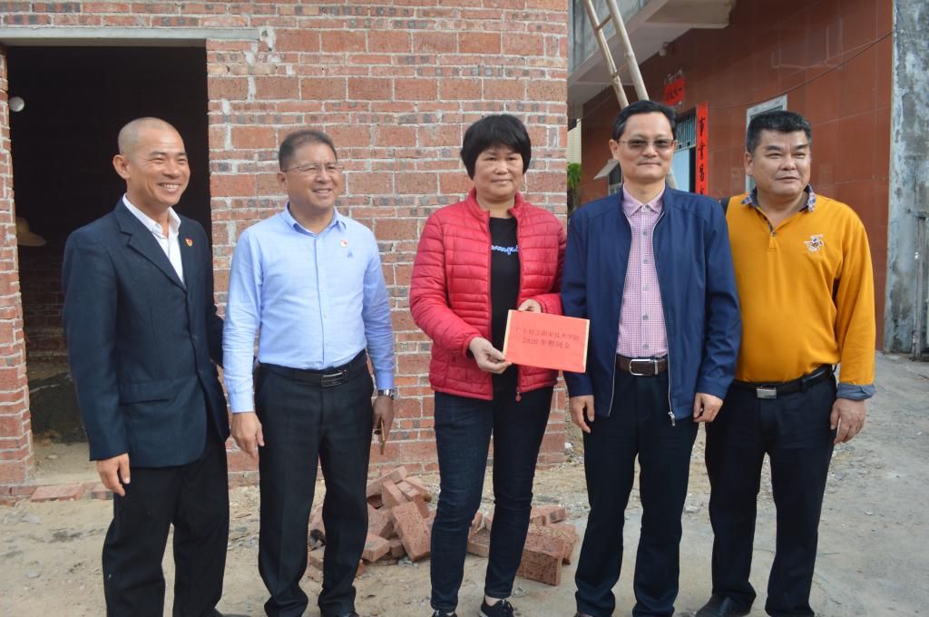 5CFE2BF7E189902104271A16D6D_B37E6384_195FA