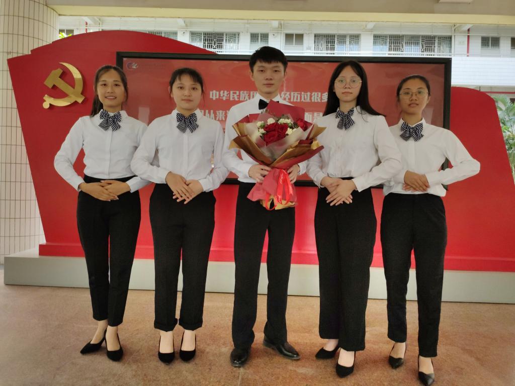 365���й�˾(Ӣ��)����-�ٷ���վ