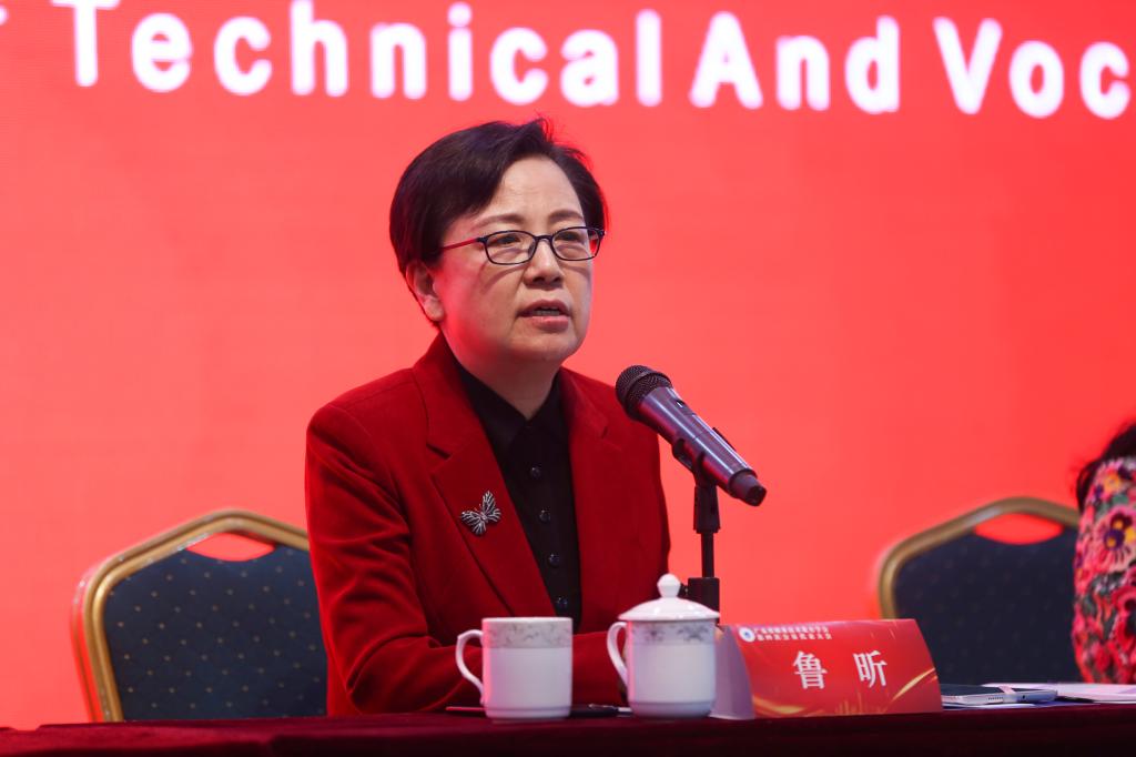 37DE8638E86526D3DBC4B63106E_B9706063_D25D