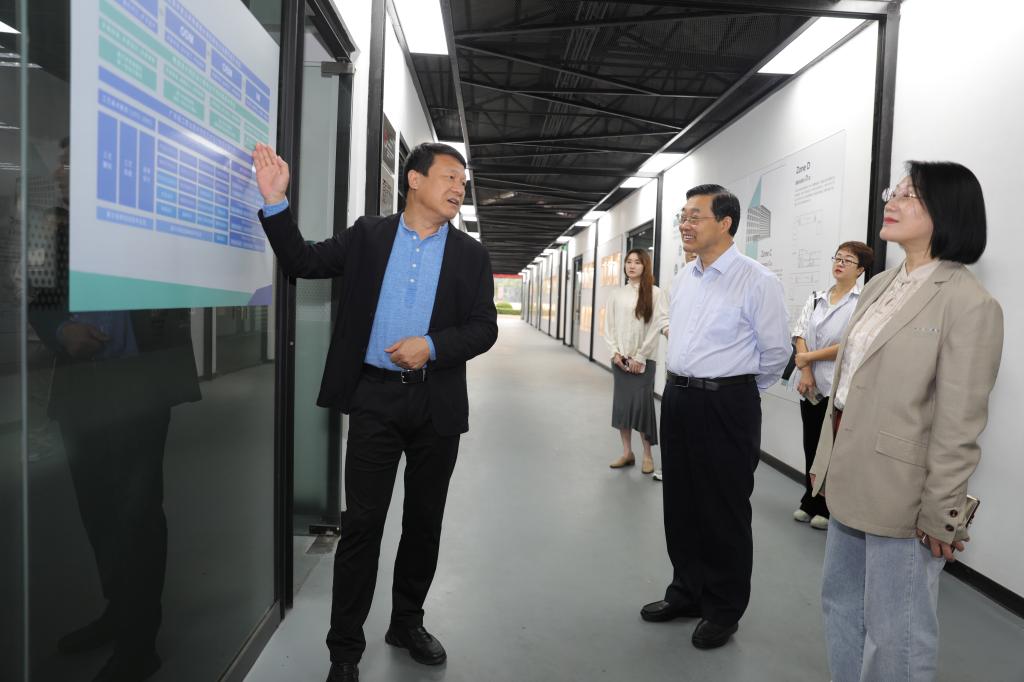 3D7733E623FD42D8A4BDC643AC4_C47A5652_11F54