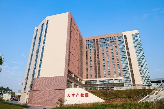 30EA10E12104F5CD8FACF2B3866_A97E7502_C2C5